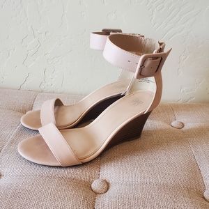 Pink wedge sandal